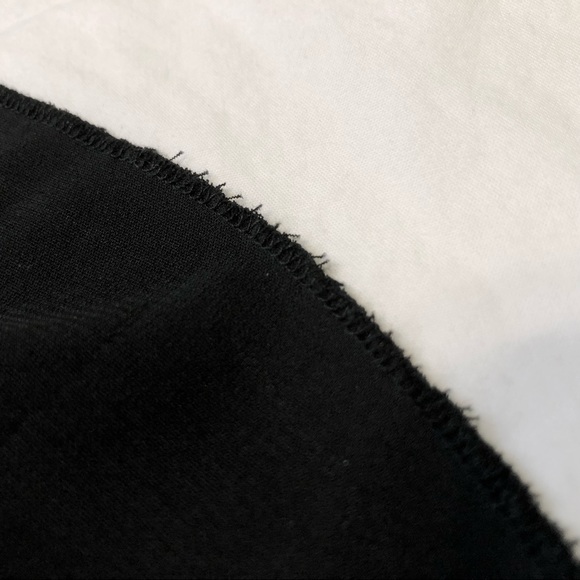 Cable & Gauge Petite Floral Design Top Flutter Sleeve Blouse - Picture 5 of 6